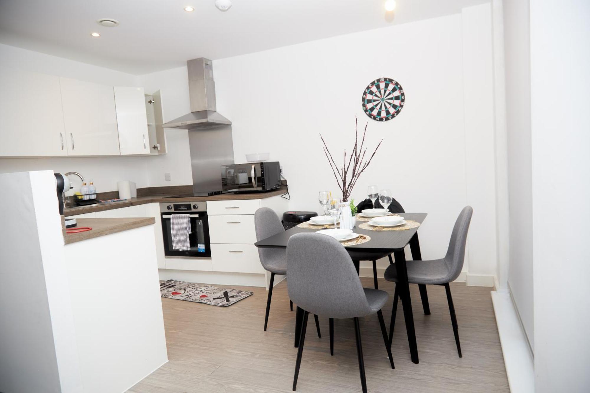 Obi'S House&Suites - Luxury 2Bed Duplex Apartment With Balcony แมนเชสเตอร์ ภายนอก รูปภาพ