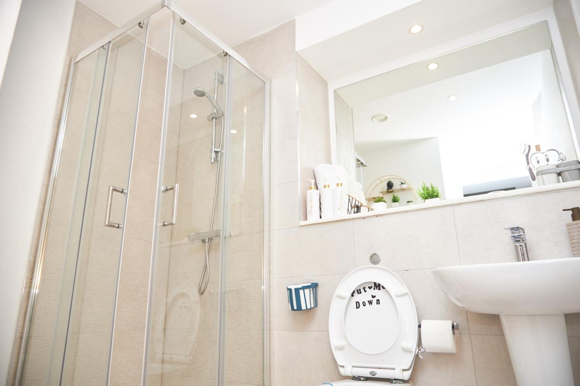 Obi'S House&Suites - Luxury 2Bed Duplex Apartment With Balcony แมนเชสเตอร์ ภายนอก รูปภาพ